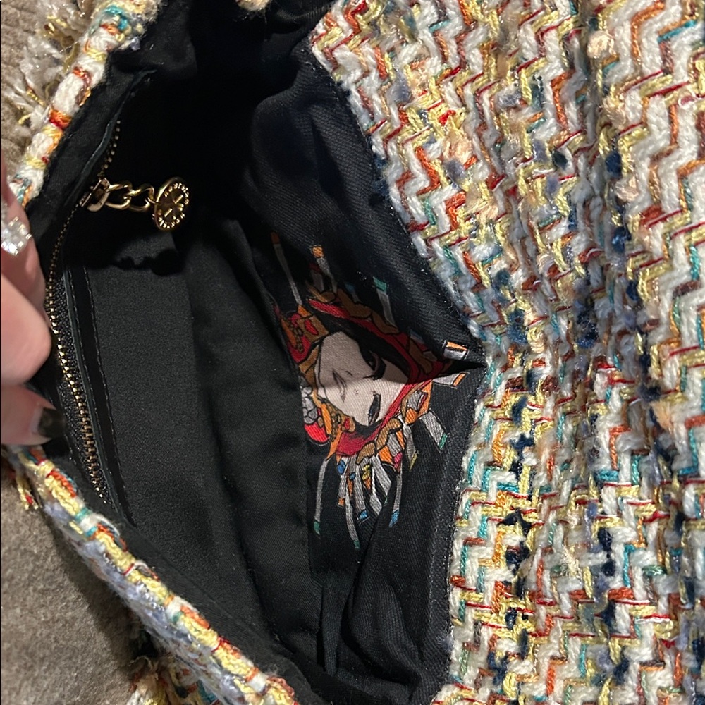 Chic Multicolor Tweed Handbag - Picture 3 of 6